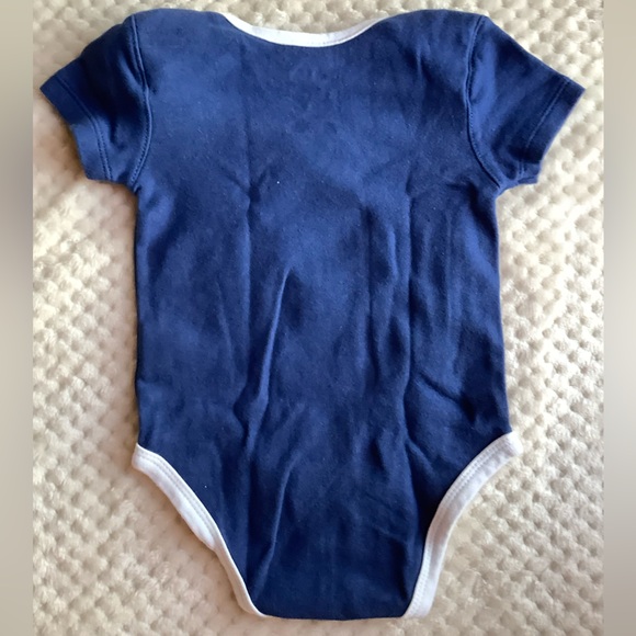 NHL Toronto Maple Leafs Hockey Bodysuit 18 Months 18M - Picture 3 of 3